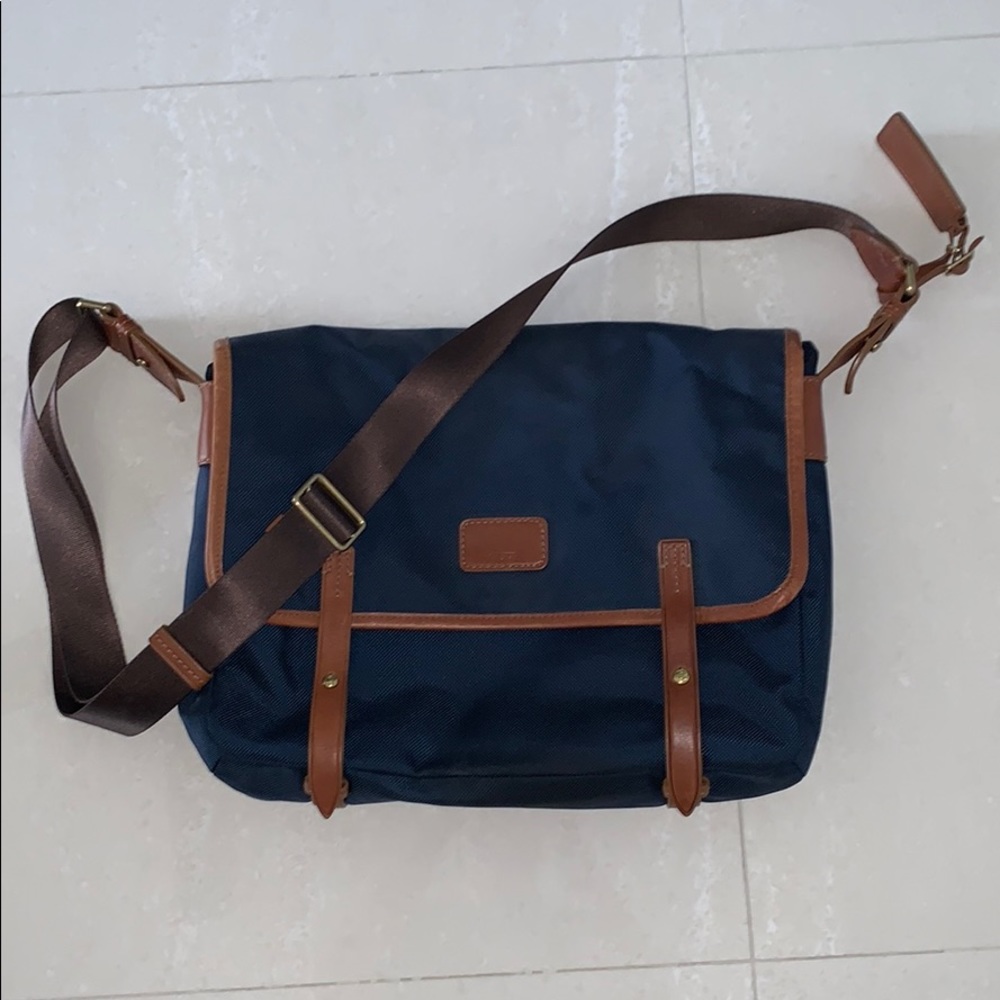 Tumi messenger bag